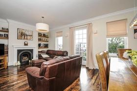 4 bedroom Flat for s...